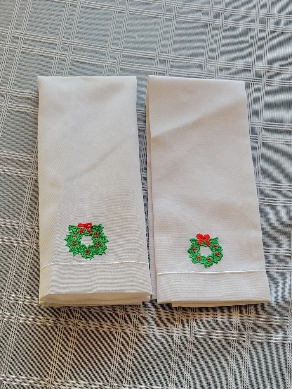 Vintage Christmas Holiday Napkins - 2